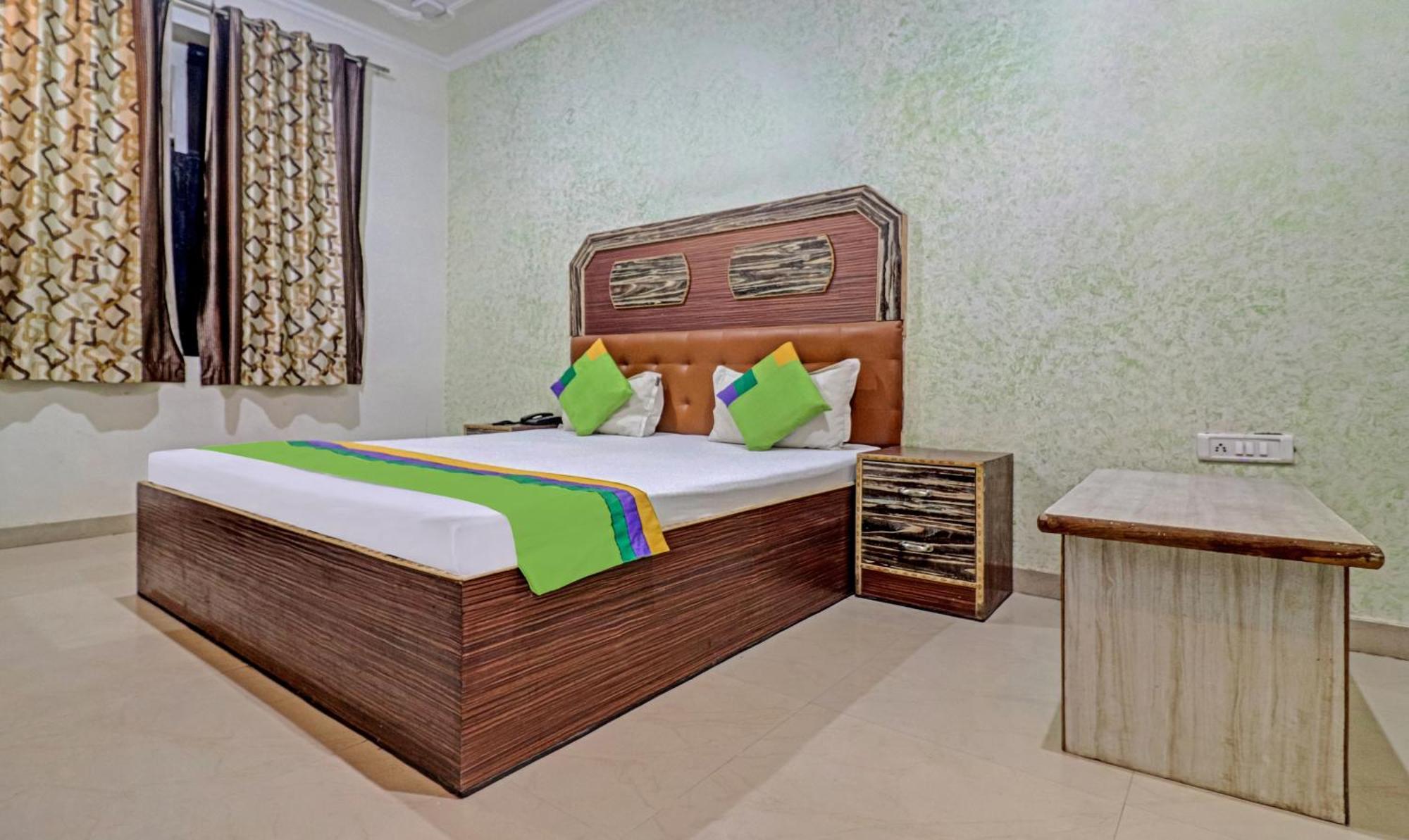 Treebo Trend Radha Palace Mathura Luaran gambar